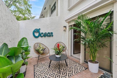 /international/us/555-ne-7th-avenue-fort-lauderdale-fl-110107690882/