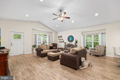 /international/us/2602-lakeview-parkway-locust-grove-va-110108057912/