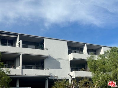 /international/us/16601-marquez-ave-pacific-palisades-ca-110106505077/