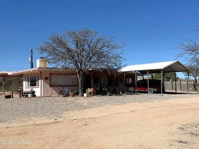 /international/us/2484-w-patton-street-st-david-az-110105309982/