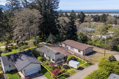 /international/us/4665-w-silversands-st-tillamook-or-110107615116/