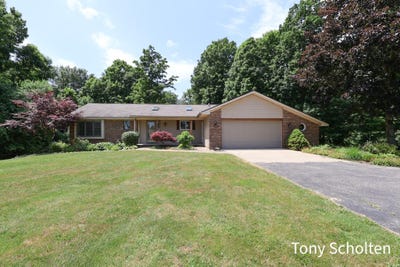 /international/us/2550-leonard-street-marne-mi-110100728424/