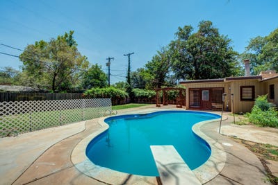 /international/us/3511-44th-street-lubbock-tx-110101022334/