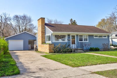 /international/us/1138-park-avenue-grand-haven-mi-110120460569/
