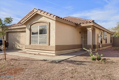 /international/us/1042-s-clancy-circle-mesa-az-110106157243/