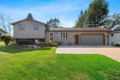 /international/us/n263-forest-avenue-sherwood-wi-110101232080/