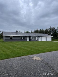 /international/us/227-kawbawgam-road-marquette-mi-110107962609/