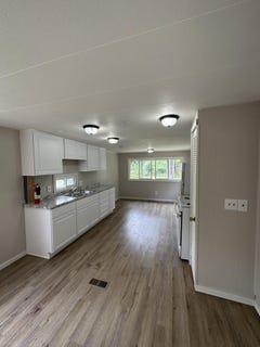 /international/us/8-park-street-greenbush-me-110100693206/