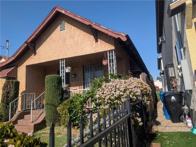 /international/us/975-e-43rd-place-los-angeles-ca-110105959079/