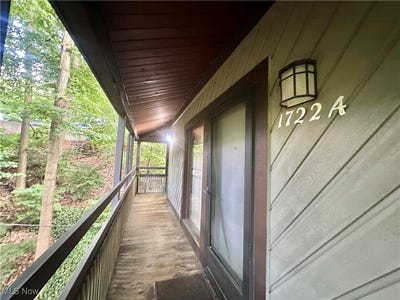 /international/us/1722-treetop-trail-unit-15-akron-oh-110100800735/