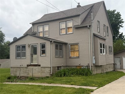 /international/us/201-e-15th-street-n-newton-ia-110108126087/