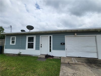 /international/us/1402-1-2-devon-drive-corpus-christi-tx-110107820349/