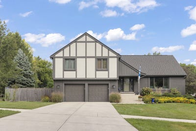 /international/us/850-glen-crest-drive-glen-ellyn-il-110110373461/