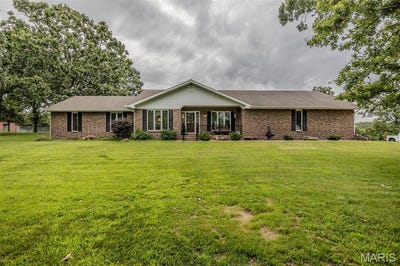 /international/us/29300-orchard-drive-lebanon-mo-110100587352/
