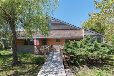 /international/us/290-wilmot-road-ocean-beach-ny-110108470217/