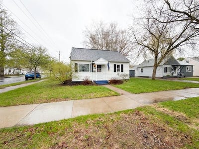 /international/us/1023-n-8th-avenue-wausau-wi-110107635155/