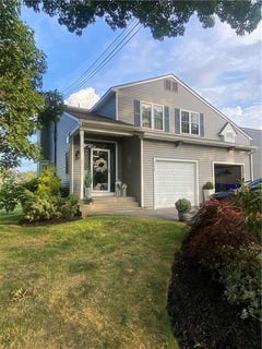 /international/us/24-pond-court-north-providence-ri-110108754025/