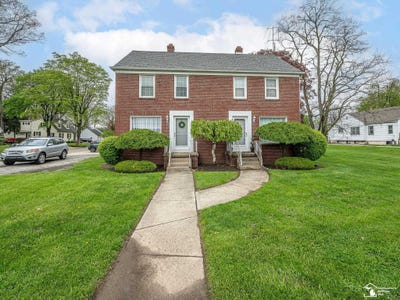 /international/us/1049-1057-n-monroe-street-monroe-mi-110107798906/