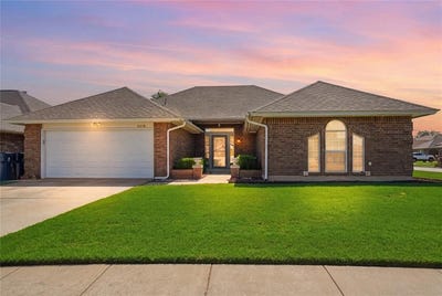 /international/us/8316-megan-drive-oklahoma-city-ok-110108477258/