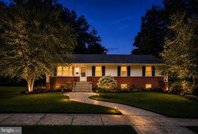 /international/us/7608-salem-road-falls-church-va-110119397422/