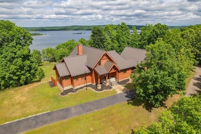/international/us/685-river-oaks-drive-big-sandy-tn-110107395163/