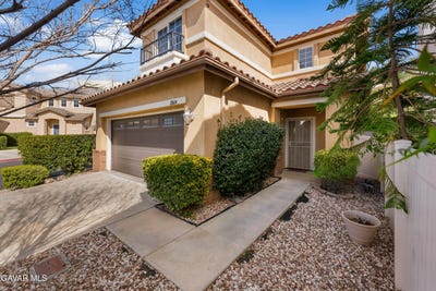 /international/us/18604-eos-lane-canyon-country-ca-110106524913/