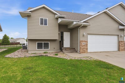 /international/us/3606-w-hughes-pl-sioux-falls-sd-110108341341/