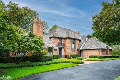 /international/us/121-vendome-road-grosse-pointe-farms-mi-110110255738/