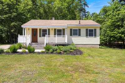 /international/us/220-milton-road-rochester-nh-110108627633/