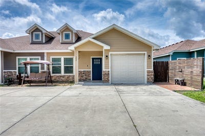 /international/us/302-cooper-road-odem-tx-110108358303/