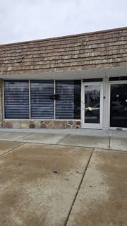 /international/us/19-n-broadway-street-des-plaines-il-110105448054/