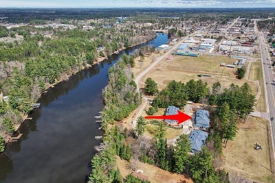 /international/us/740-river-edge-eagle-river-wi-110107881621/