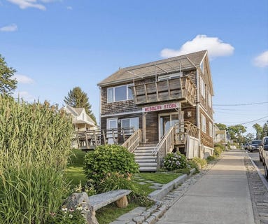 /international/us/14-welch-street-portland-me-110107400372/