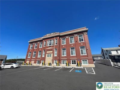 /international/us/216-penn-street-bath-boro-pa-110107669278/
