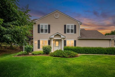 /international/us/513-windham-cove-drive-crystal-lake-il-110108551703/