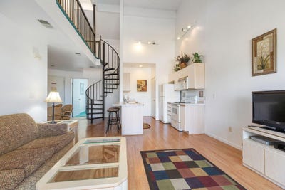 /international/us/815-holiday-ridge-branson-mo-110105973819/
