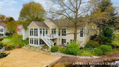 /international/us/1013-pebble-stone-court-holland-mi-110107800778/