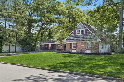 /international/us/45-winside-lane-coram-ny-110108480704/