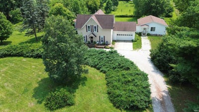 /international/us/18440-county-road-42-goshen-in-110109451124/