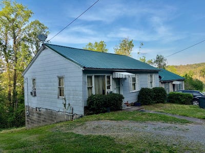/international/us/505-south-lewis-street-glenville-wv-110107669036/