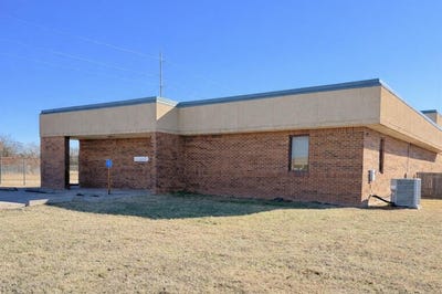 /international/us/1701-e-1st-street-chandler-ok-110105086432/