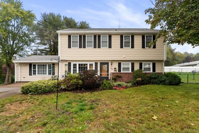 /international/us/43-randolph-ave-brockton-ma-110120136740/