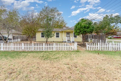 /international/us/700-broadway-avenue-euless-tx-110107686353/