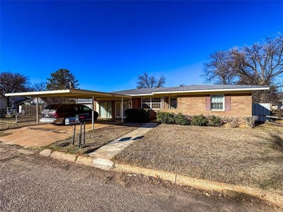 /international/us/304-se-2nd-street-knox-city-tx-110104576260/