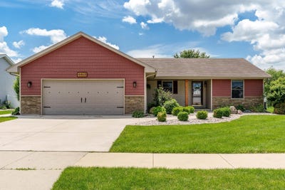 /international/us/4468-deer-point-drive-janesville-wi-110109068002/