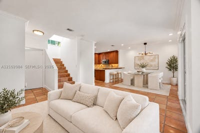 /international/us/5801-sw-74th-ter-south-miami-fl-110120423541/