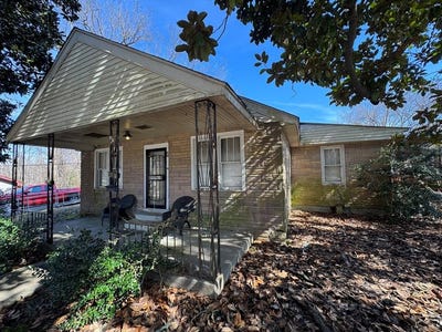 /international/us/86-cedar-street-marianna-ar-110106848132/