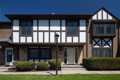 /international/us/151-new-wickham-drive-penfield-ny-110107663924/