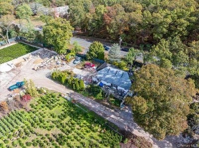 /international/us/440-yaphank-middle-island-road-yaphank-ny-110107037453/