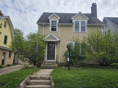 /international/us/2725-kendall-avenue-madison-wi-110102858265/